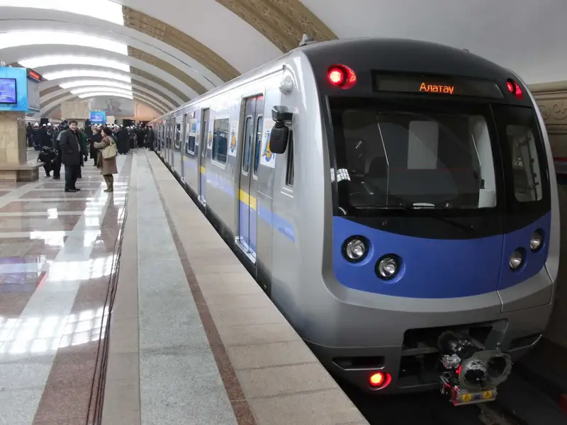 Жаңа жылдық демалыс күндері Алматыда қоғамдық көліктер жүре ме?