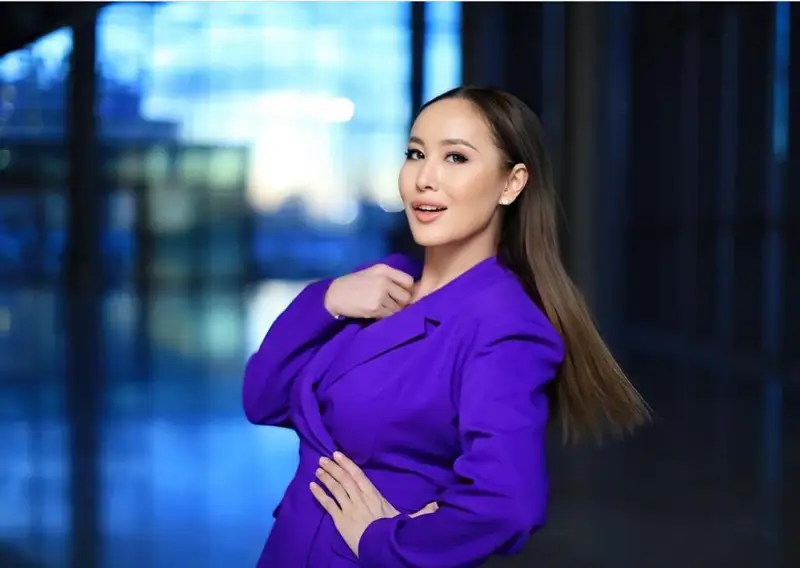 Гүлнұр ОРАЗЫМБЕТОВА НЕГЕ кавер орындап жүр?