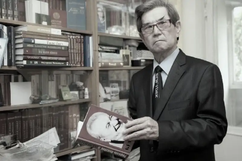 Жазушы Рафаэль Ниязбек өмірден өтті  