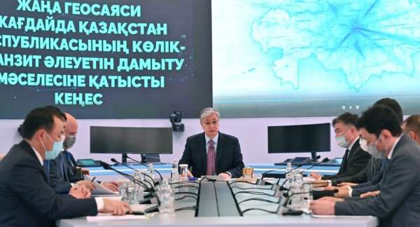 Тоқаев көлік-транзит әлеуетін дамыту жөнінде кеңес өткізді 