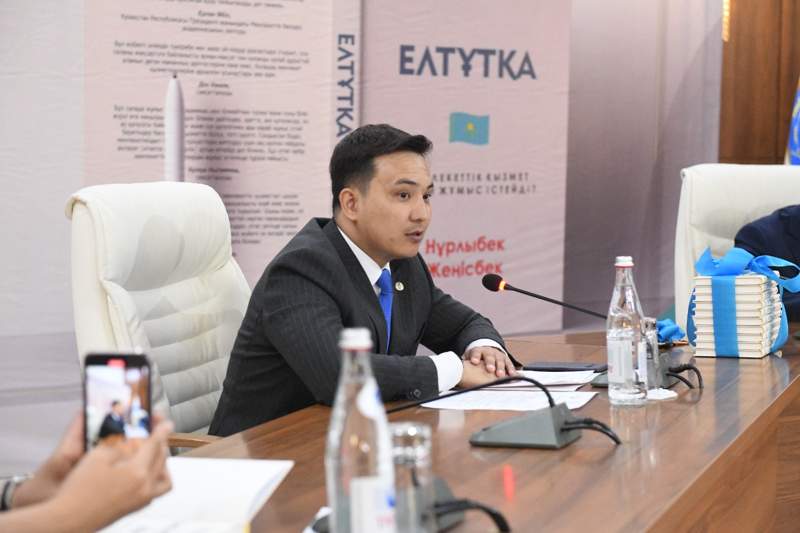 Нұрлыбек Жеңісбектің «Елтұтқа» атты кітабы жарық көрді