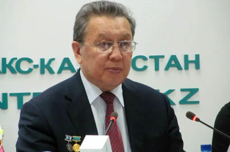 Асқарбек Құсайынов: Дамыған елдерде педагогикаға тек үздік бітіргендер ғана барады