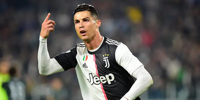 Роналду Instagram желісінде рекорд орнатты