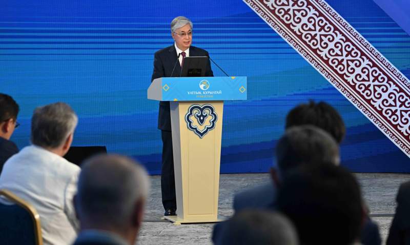 Ақпарат саясатын түбегейлі қайта қарау керек – Тоқаев