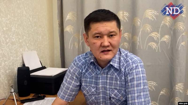 Сот журналист Думан Мұхаммедкәрімнің қамау мерзімін тағы бір айға созды