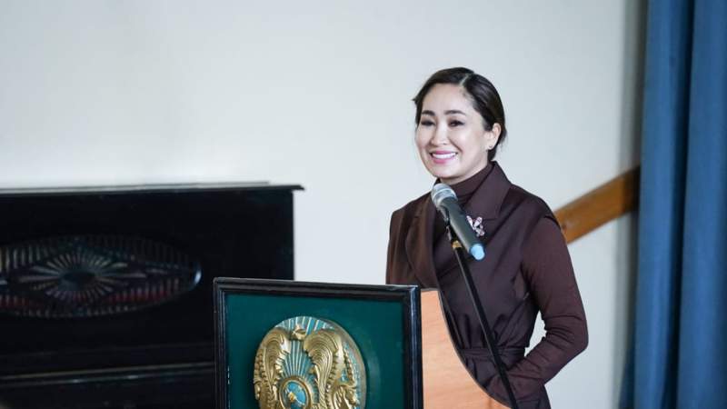 Белсенділер депутат Қарақат Әбденнің мандатын қайтарып алуды талап етті