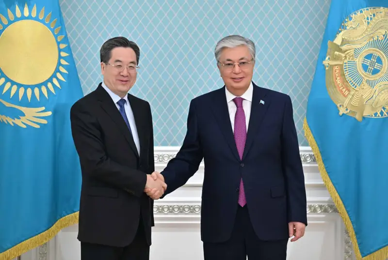 Президент ҚХР Мемлекеттік кеңесі Премьерінің орынбасары Дин Сюэсянды қабылдады 