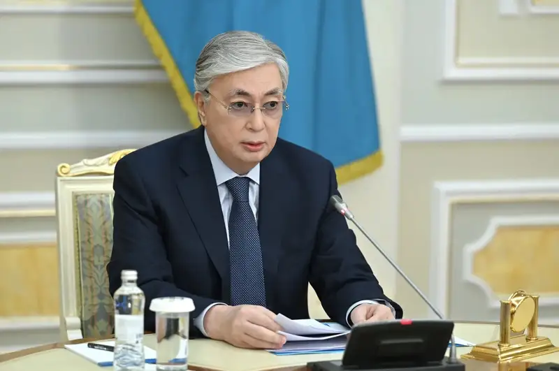 Тоқаев шахтада қаза тапқан кеншілердің туыстары мен жақындарына көңіл айтты