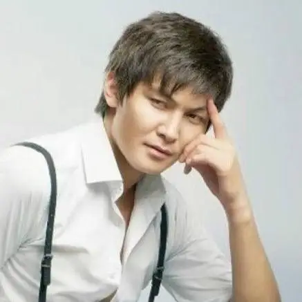 Жігер Ауыпбаев өзі шығарған әндері үшін ұяла ма?