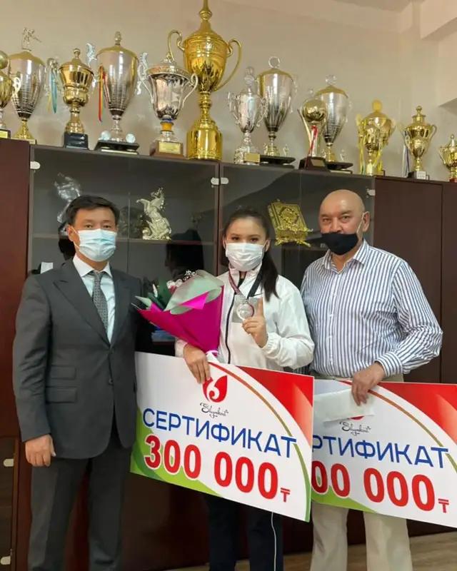 Қала әкімінің орынбасары әлем чемпионатының жүлдегерін құттықтады
