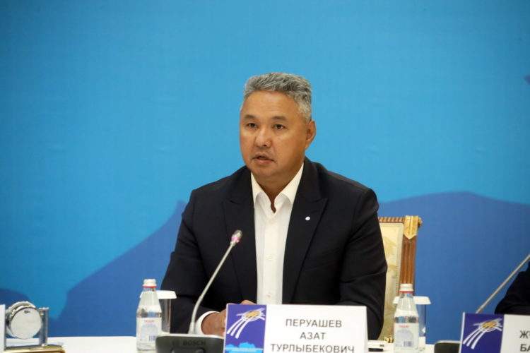 Азат Перуашев: Біз отанымызды бірге көркейтуіміз керек!