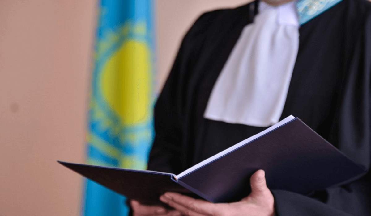18 жерінен пышақталған заңгердің өліміне қатысты іске нүкте қойылды