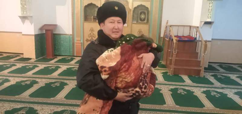 Жамбыл облысында үйінде жоғалған 2 жастағы бала мешіттен табылды