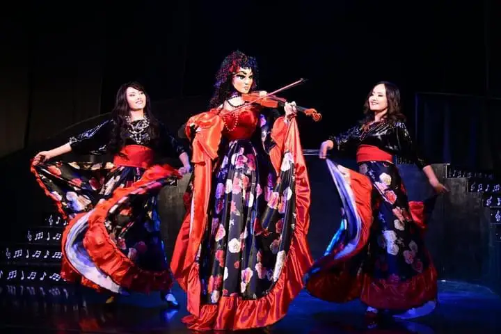 Шәмші әндері қуыршақ театрында