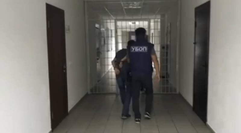 Ақмолалық тұрғын ардагерден ақша бопсалады деген күдікке ілінді