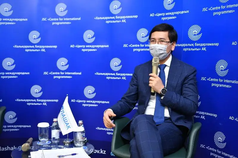 Аймағамбетов «Болашақ» түлектерімен кездесті