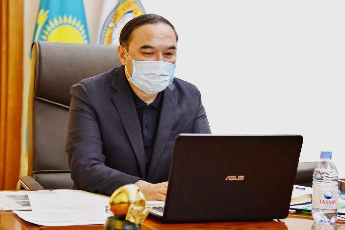 Алматыда дәрігерлерге үстемақы төлеу мәселесі қаралды 