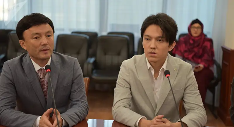 Димаштың әкесі ұлының желіде тараған суреттеріне қатысты түсініктеме берді