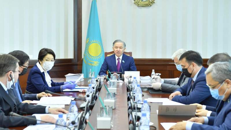 Нығматулин Мәжілістің Бюро отырысын өткізді