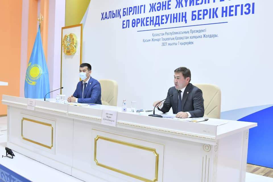 Қала әкімі президент жолдауын жүзеге асыру бойынша еңбекші ауданының активімен кездесті