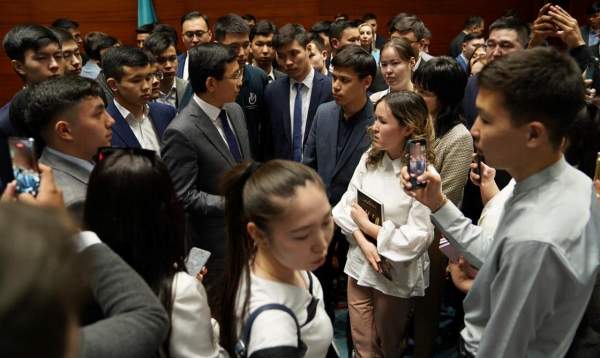 БҒМ: Әр университетте студенттік парламенттер құрылуы керек