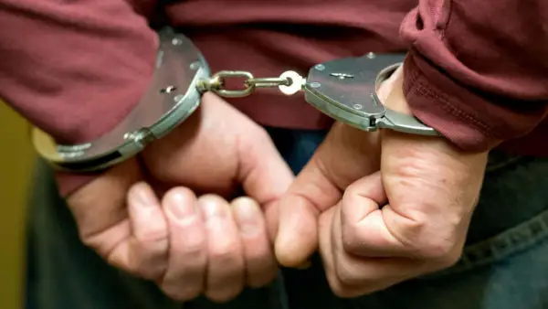 Алматыда үш адам өлтірген қаскөй 25 жылға сотталды