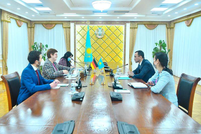 Сенат Төрағасы Германия елшісімен кездесті 
