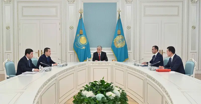 ТОҚАЕВ Парламент Мәжілісін тарату жөнінде кеңес өткізді