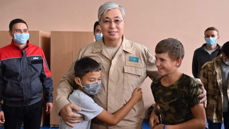 Тоқаев Қостанай облысында орман өртінен зардап шеккендермен кездесті