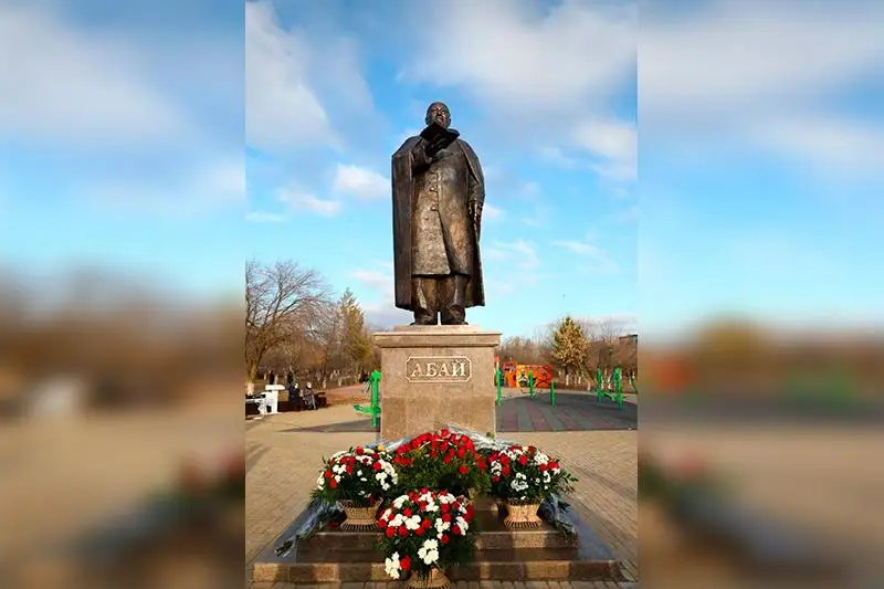 Ақтөбеде Абайдың еңселі ескерткіші ашылды