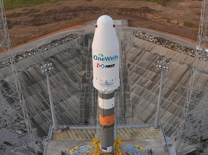 Байқоңырдан OneWeb жер серіктерінің алғашқы легі ұшырылды