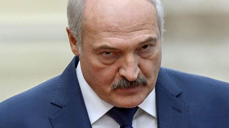 Лукашенко парадтан бас тартпайды