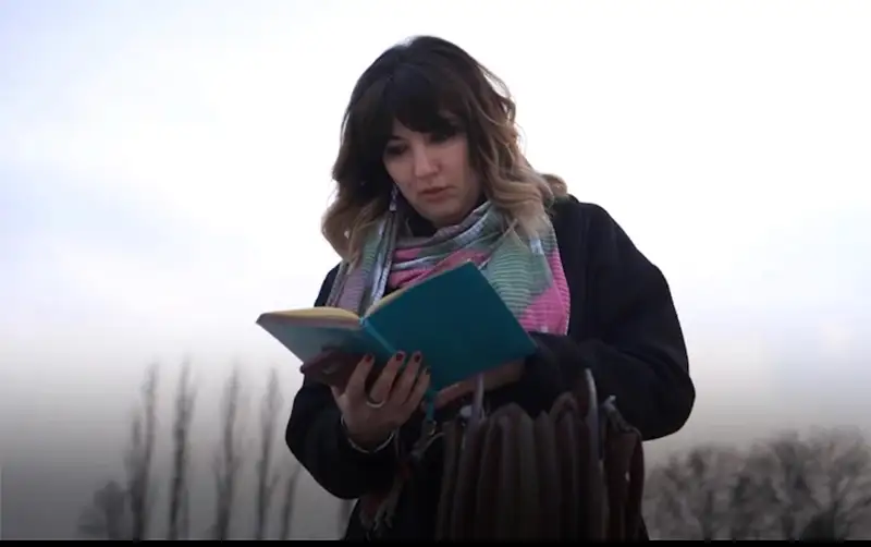 Тәтті сүйкімді порно фильм Отқа төзімді жарыс костюмі