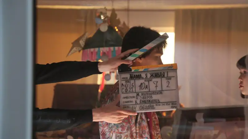 «Мама, я живая!». 2022 жылы киносүйер көрерменді не күтіп тұр?