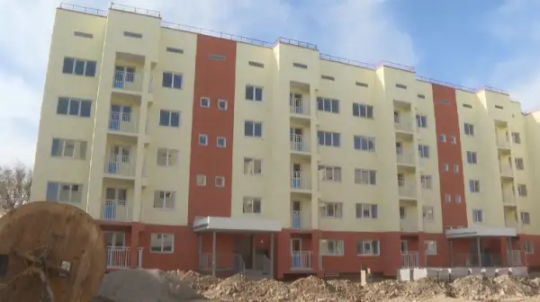 Еңбекшіқазақ ауылында 180 пәтерлі үш үй тапсырылуы тиіс- Алматы Облысы