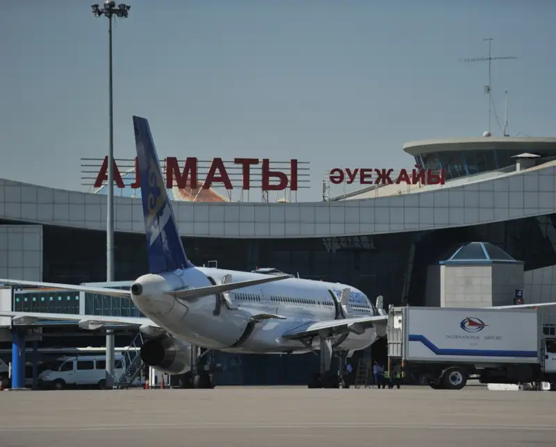 Алматы әуежайы арқылы 528 млн теңге заңсыз алып өтпек болған