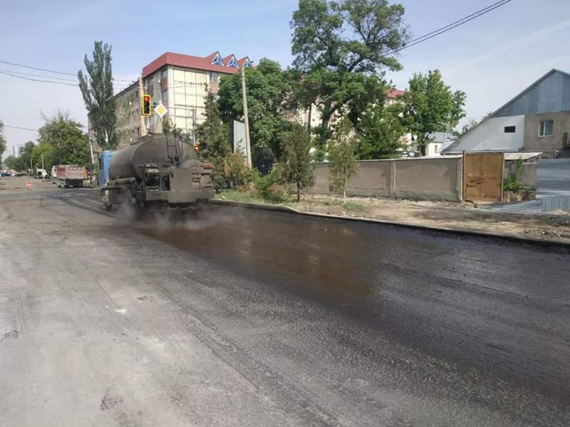 Иляев көшесінде орташа жөндеу жұмыстары жүргізілуде