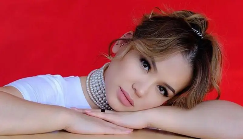 Мақпал Исабекова сүйіктісін көрсетті