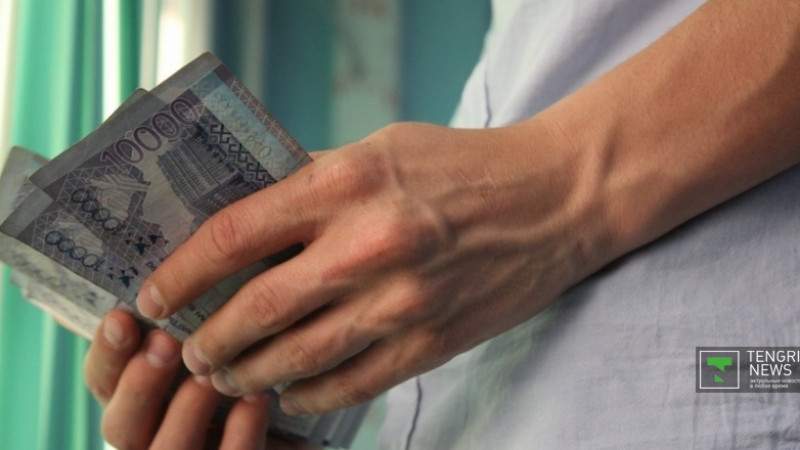 Қостанай шенеуніктері пара алды деген күдікке ілінді