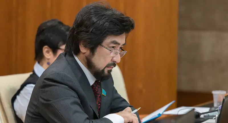 Бекболат Тілеухан: Музыкалық культураны қатырдық, физический культура оңбай тұр