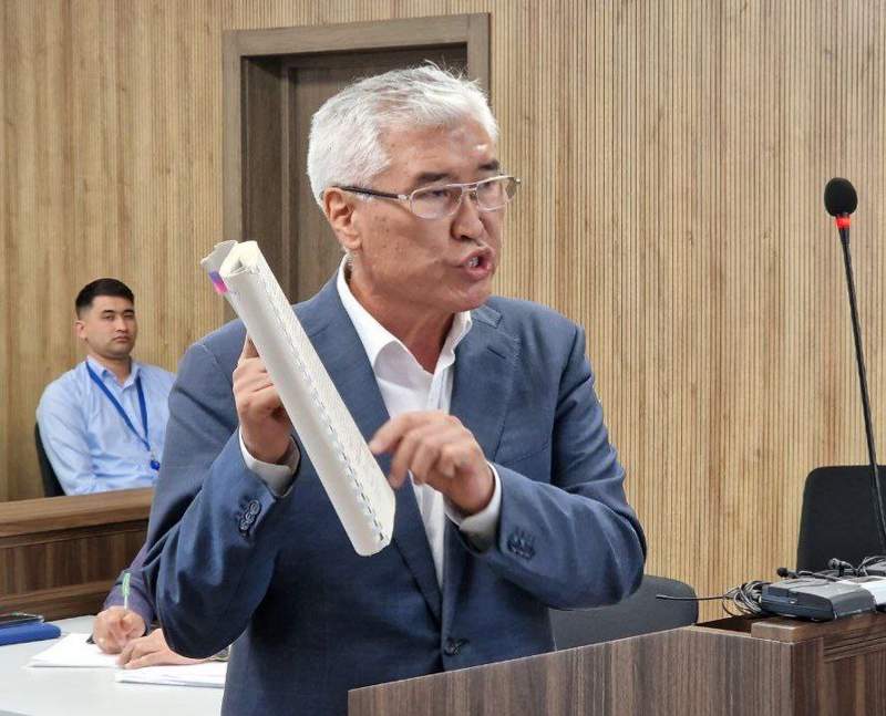 «Өлім жазасына да келісемін»: Арыстанбек Мұхамедиұлы сотта өз пікірін айтты