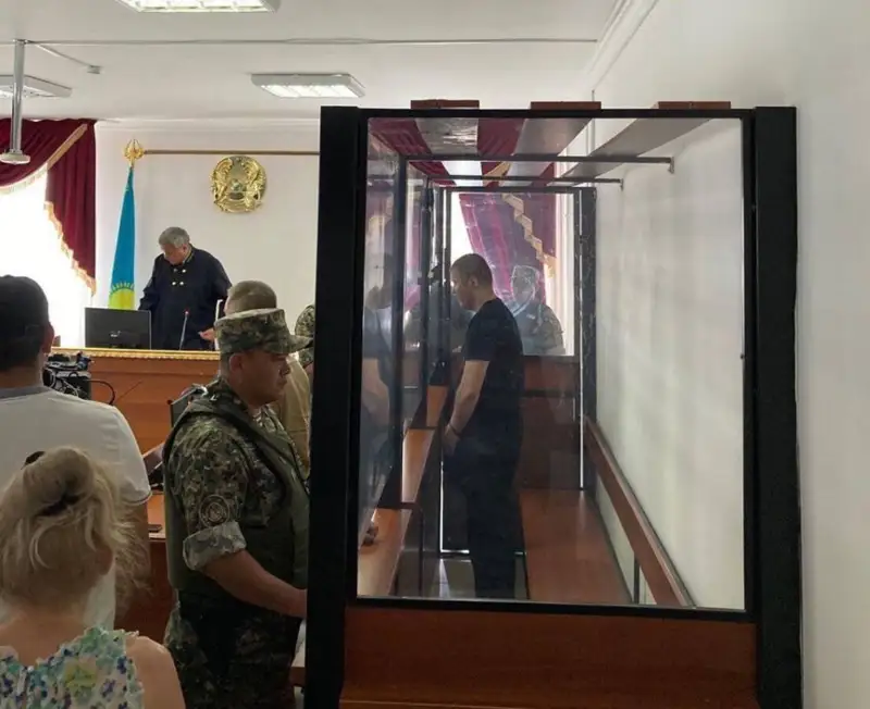 Ақтөбеде 5 жасар ұлын өлтірген әке өмір бойына бас бостандығынан айырылды