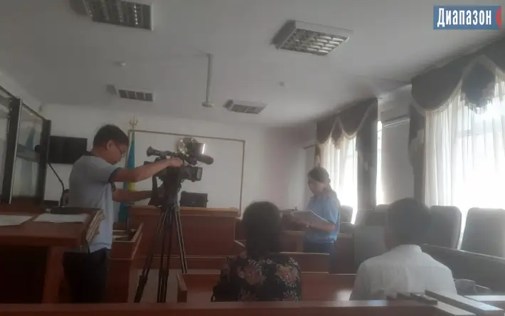 Ақтөбеде анасын өлтірген 16 жастағы оқушы қыз сотталды
