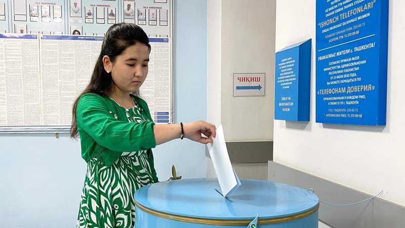 Өзбекстанда конституциялық референдум басталды