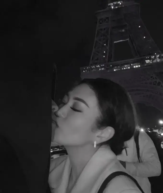 Мой RAI: Ерке Есмахан жас әнші Райммен кездесіп жүргенін мәлімдеді