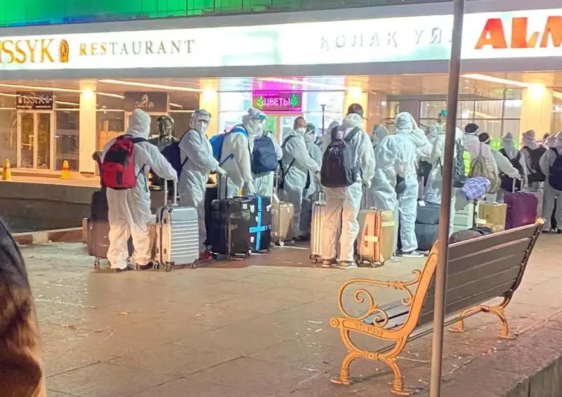 Тұмшаланған қытайлар Алматыда НЕГЕ жүр?