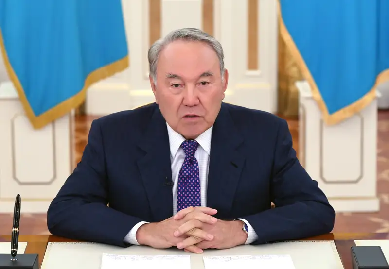 Парламент Елбасыға қатысты заңның күшiн жою туралы құжатты қарап жатыр