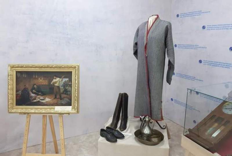 Жамбыл ақынның бұйымдары көрмеге қойылды