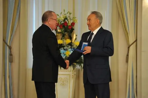 «ЖАЛАҚЫ-МАЛАҚЫ дегеннің жөнін білмеймін!» Өнер адамдарына үстемақы төлеу керек пе?