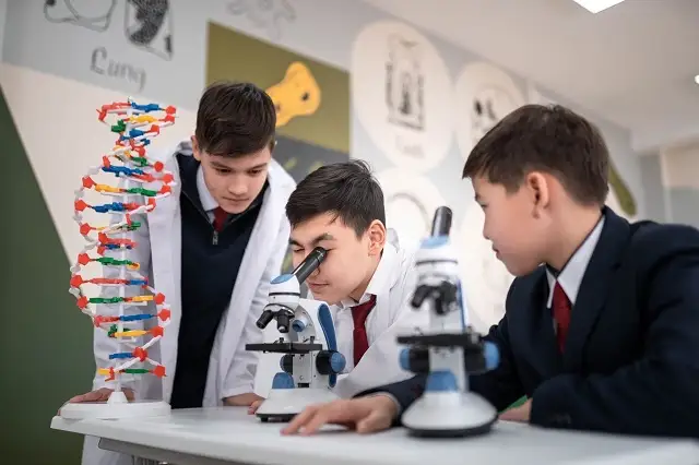 Оқушылардың интеллектуалды әлеуетін ашатын лагерлер жұмыс істейді